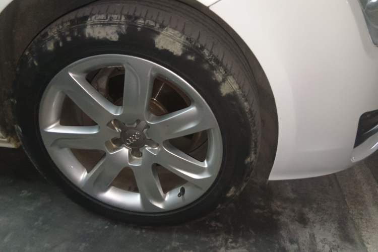 Used Audi A7 2013 35 FSI quattro Ambition Edition Right Front Wheel Hub