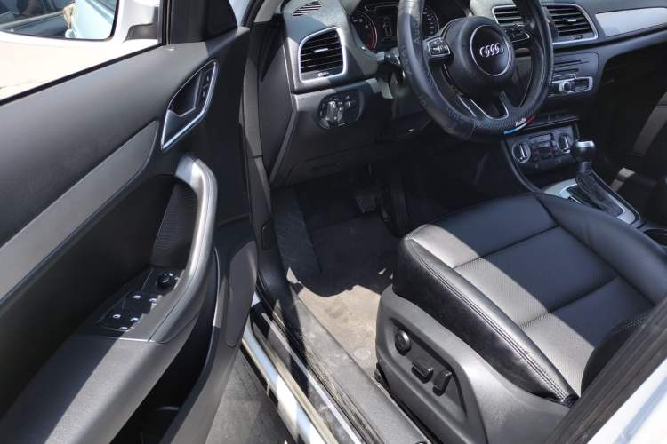 Used Audi Q3 2016 30 TFSI Collector's Edition Intelligent Model