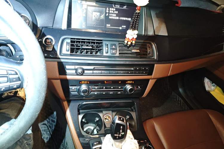 Used BMW 5 Series 2017 520Li Elegant Edition
