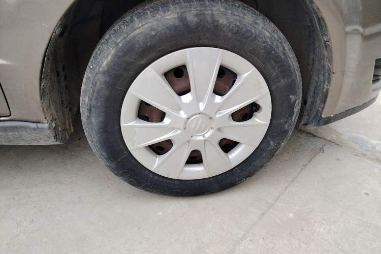 Used Suzuki SX4 S-Cross 2011 1.6L Manual Comfort Version Right Front Wheel Hub