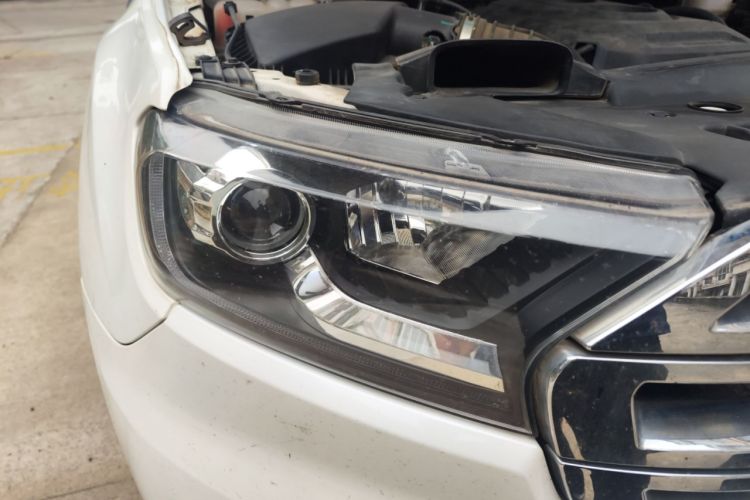 Used Ford Everest 2017 2.0T Gasoline Automatic 4x4 Luxury Edition 7 Seats