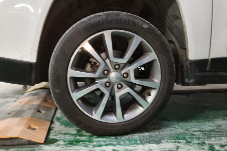 Used Jeep Compass 2014 Revised Version 2.4L Four-Wheel Drive Luxury Edition Exterior 4