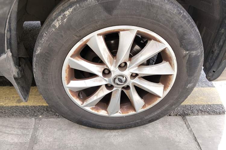 Used FORTHING Lingzhi 2017 M5 1.6L Luxury Model Right Front Wheel Hub
