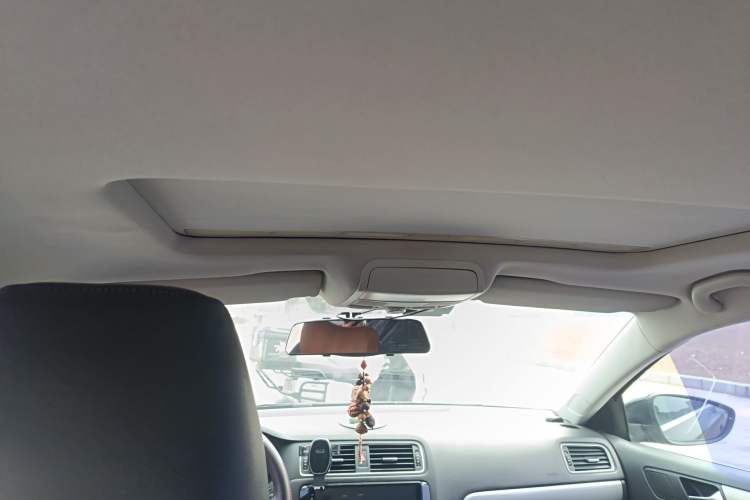 Used Volkswagen Sagitar 2014 1.6L Manual Comfort Model