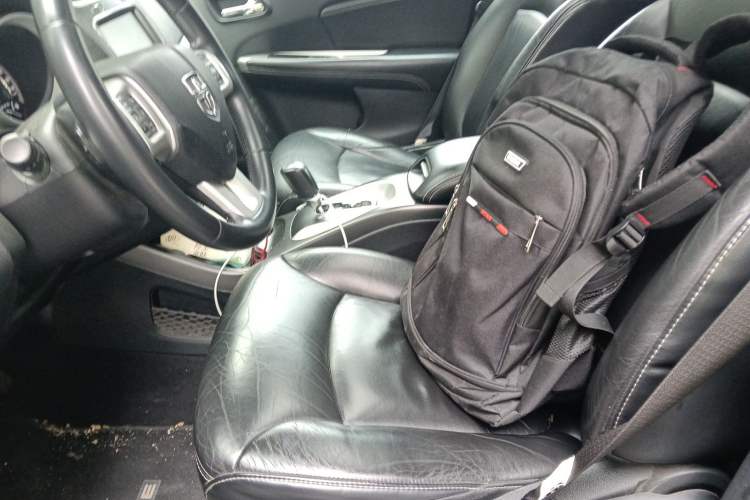 Used Dodge Journey 2013 2.4L Two-Wheel Drive Luxury Version