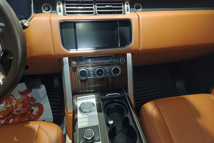 Used Land Rover Range Vogue 2015 3.0 V6 U.S.-Spec Executive Edition