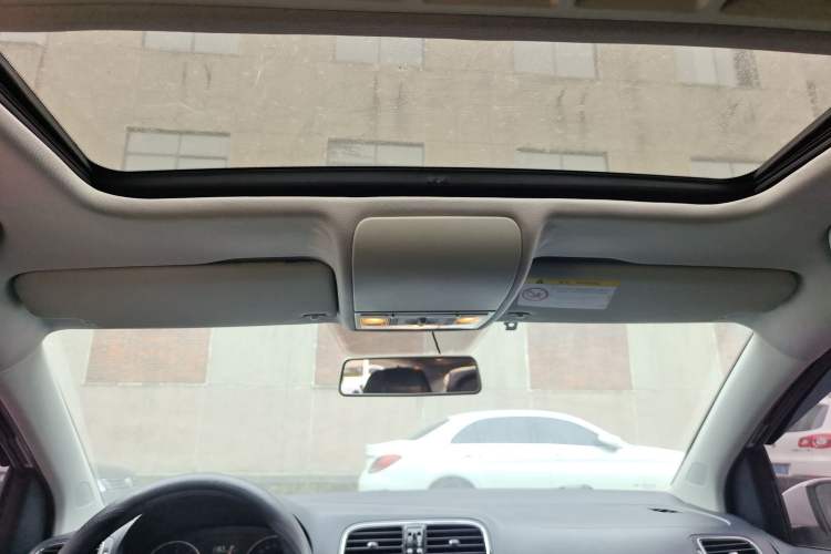 Used Volkswagen Polo 2016 1.6L Automatic Comfort Model Headliner