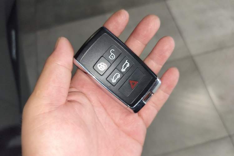 Used Jaguar I-PACE 2018 EV400 S Vehicle Key