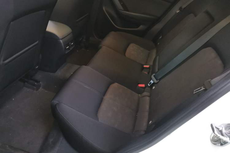 Used Mazda CX-4 2021 2.0L Automatic Two-Wheel Drive Blue Sky Exploration Edition Left Rear Seat