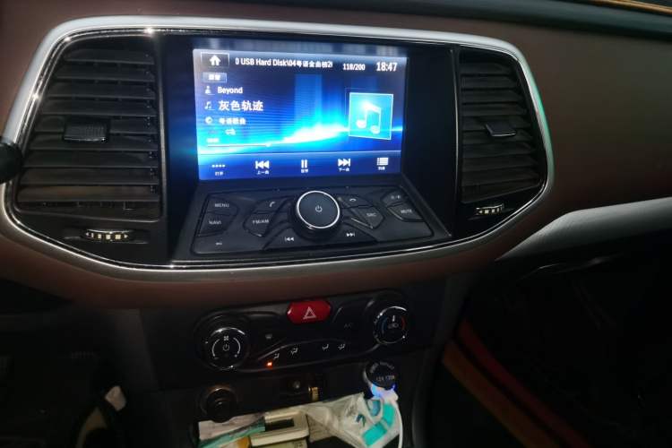 Used Zxauto Terralord 2016 2.5T Two-Wheel Drive Luxury Version JE4D25E Audio And AC Panel