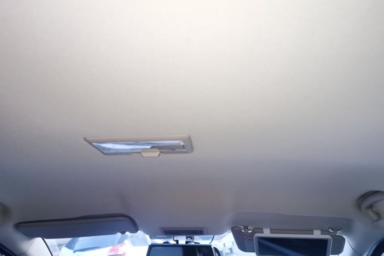 Used Suzuki S-Cross 2015 1.6L CVT Two-Wheel Drive Entry-Level Trim Headliner