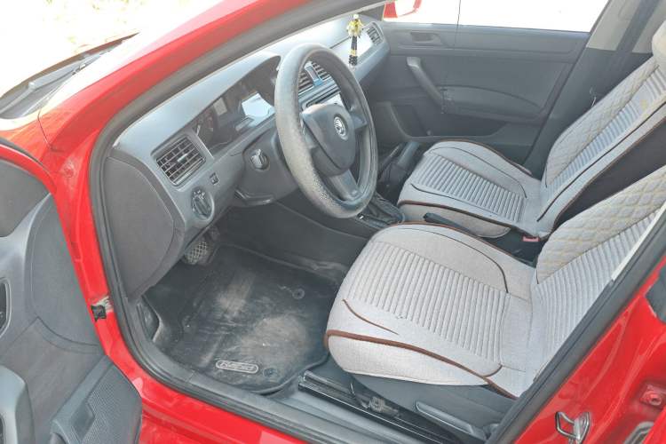 Used Skoda Rapid Spaceback 2014 1.6L Automatic Enjoyment Edition Driver Seat