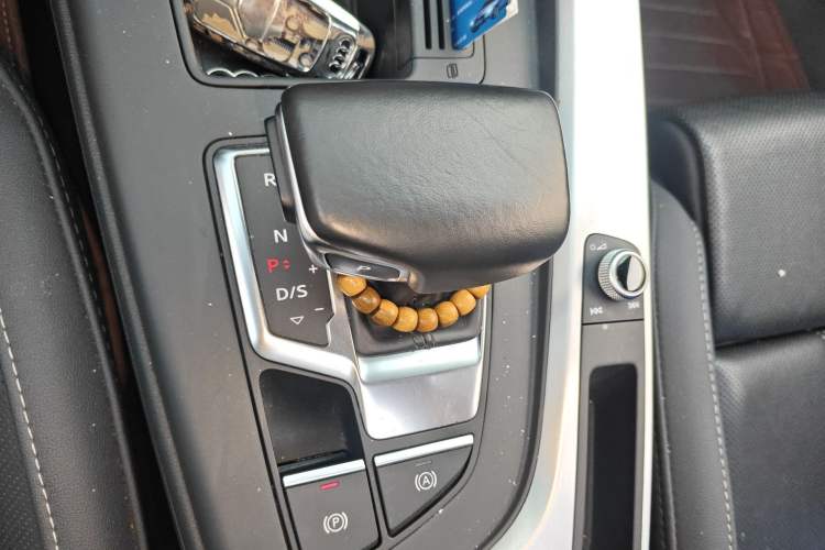 Used Audi A4L 2022 40 TFSI Fashion Dynamic Model
