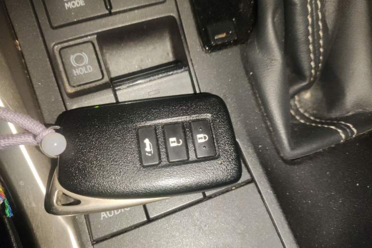 Used Lexus NX 2015 300h All-Wheel-Drive Fēngzhì Edition Vehicle Key