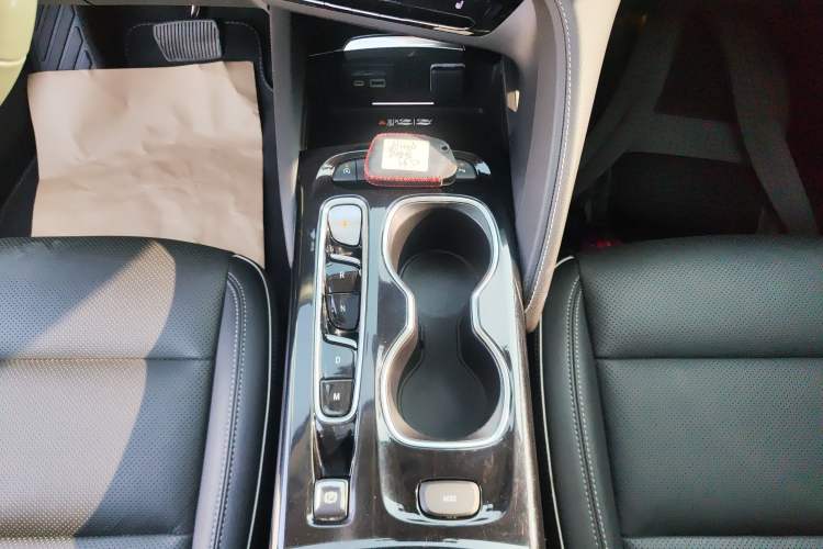 Used Buick Envision 2023 Encore S 552T Two-Wheel Drive Luxury Model
