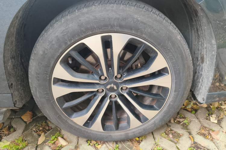 Used Wuling Victory 2020 1.5T CVT Flagship Edition Right Front Wheel Hub