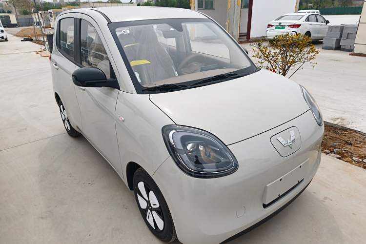 Used Wuling Hongguang MINIEV 2025 Four-Door Version Advanced Edition Front Right 45 Deg