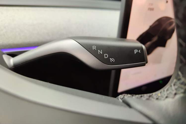 Used Tesla Model Y 2023 Rear-Wheel-Drive Version
