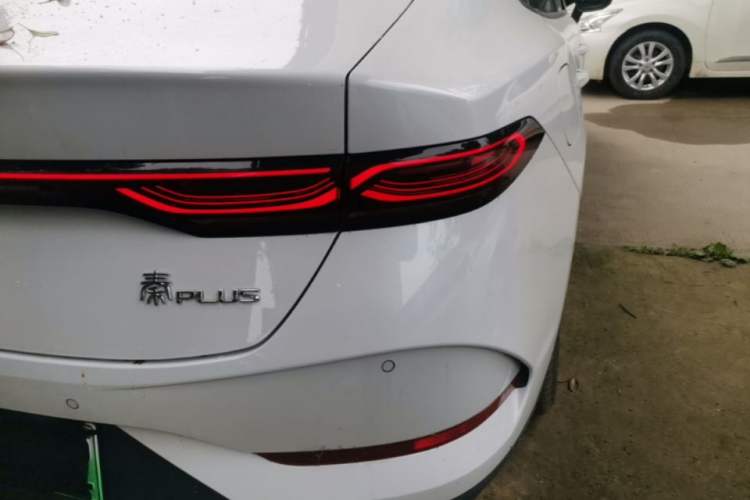 Used BYD Qin PLUS 2025 DM-i Smart Drive 55KM Leading Model Right Rear Taillight