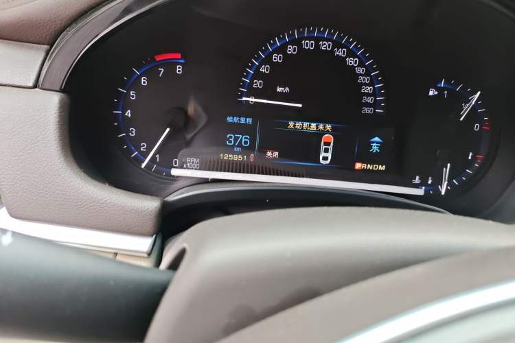 Used Cadillac XTS 2014 28T Comfort Version Odometer Close Up