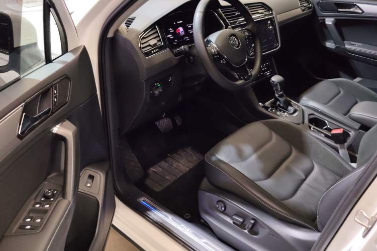 Used Volkswagen Tiguan L New Energy 2020 430 PHEV Plug-in Hybrid Prestige Edition Driver Seat