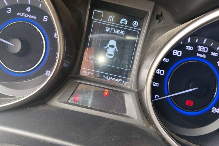 Used CHANGAN Eado 2016 1.6L Manual Fashion Edition Odometer Close Up