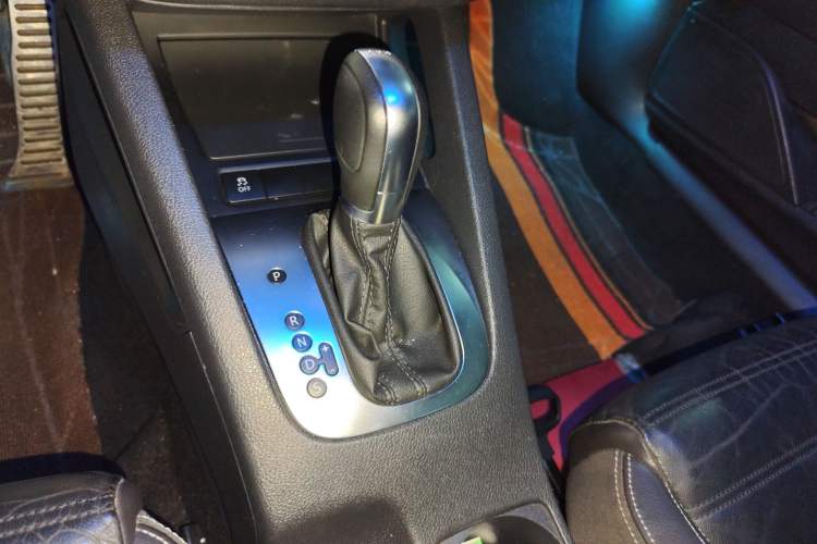 Used Volkswagen Scirocco 2011 2.0 TSI Luxury Edition Gear Lever