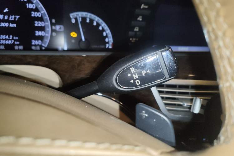 Used Mercedes-Benz S-Class 2012 S 300 L Prestige Grand Edition Gear Lever