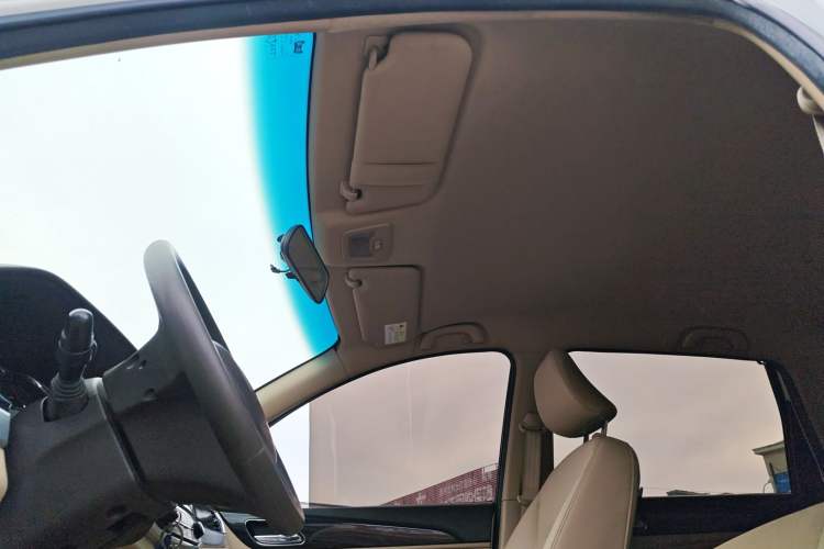 Used Baojun 730 2016 1.5L Manual Comfort Version 7 Seats China V Emission Standard