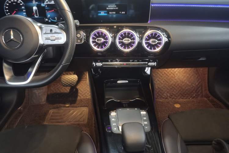 Used Mercedes-Benz A-Class 2020 Restyled A 200 L Sport Sedan Fashion Version Audio And AC Panel