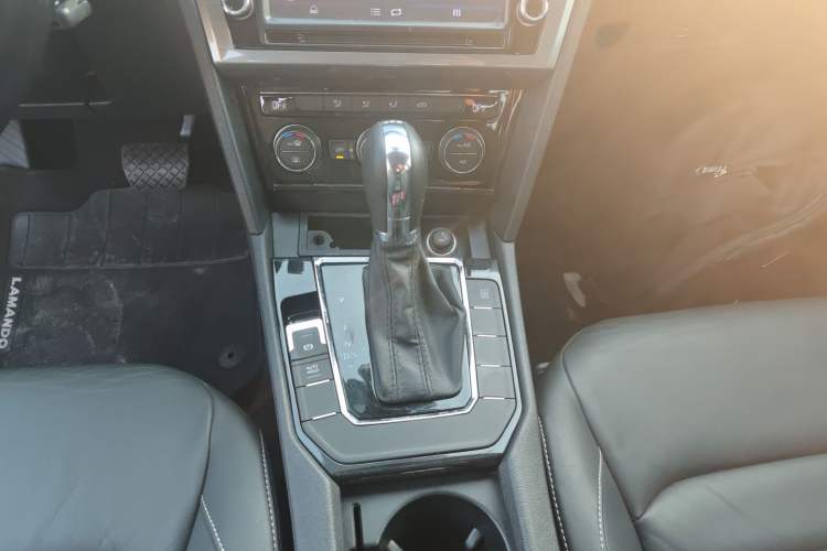 Used Volkswagen Lamando 2015 330TSI DSG Comfort Edition
