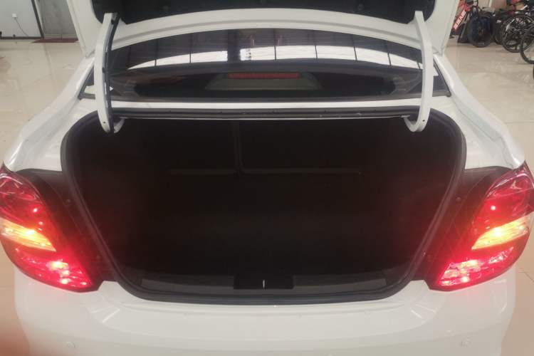 Used Chevrolet Aveo Sonic 2014 Sedan 1.4SL MT Comfort Edition