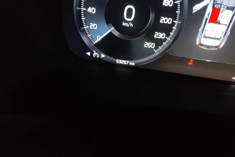 Used Volvo XC40 2020 T3 Zhiyuan Luxury Edition Odometer Close Up