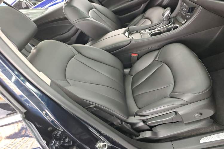 Used Buick Envision 2020 20T Two-Wheel Drive Elite Version
