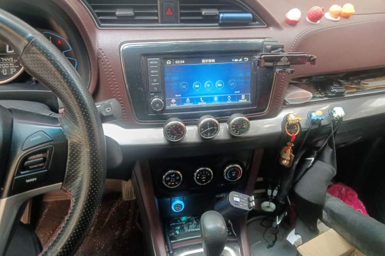 Used Venucia M50V 2017 1.6L XL CVT Luxury Edition
