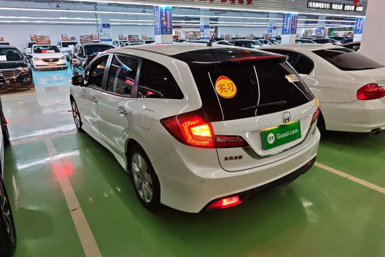 Used Honda Jade 2016 1.8L CVT Luxury Edition 5-seater
