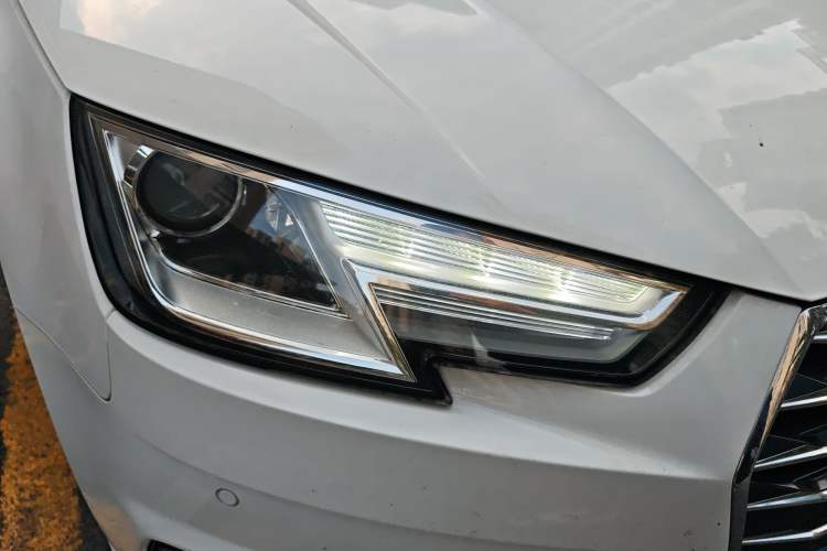 Used Audi A4L 2018 30th Anniversary Edition 40 TFSI Trendy Model Right Front Headlight