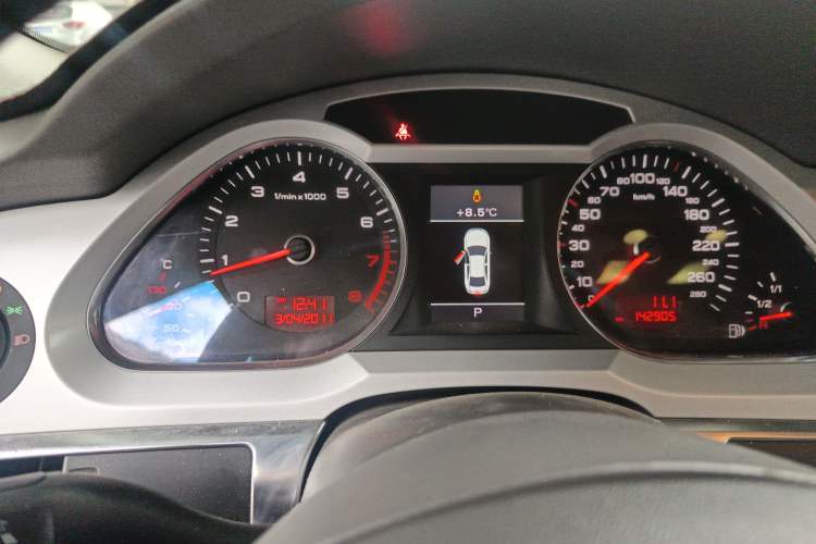 Used Audi A6L 2011 2.0 TFSI Automatic Standard Edition Instrument Cluster