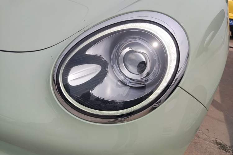 Used ORA Good Cat 2022 400km Standard Range Premium Version Lithium Iron Phosphate Left Front Headlight