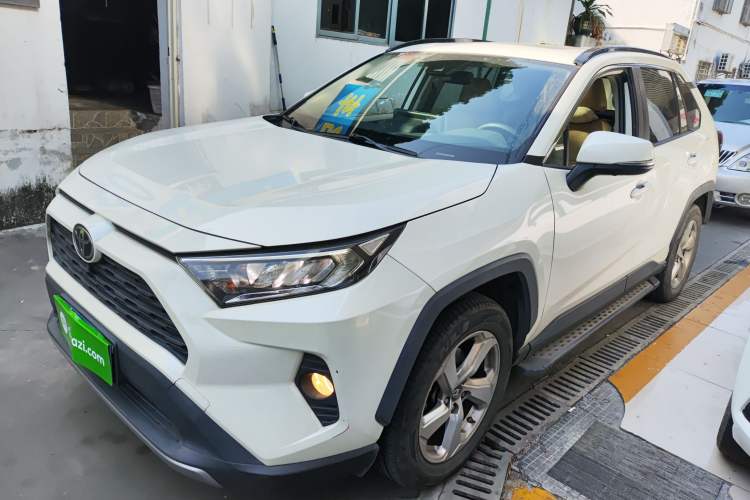 Used Toyota RAV4 2020 2.0L CVT Two-Wheel Drive Fashion Edition