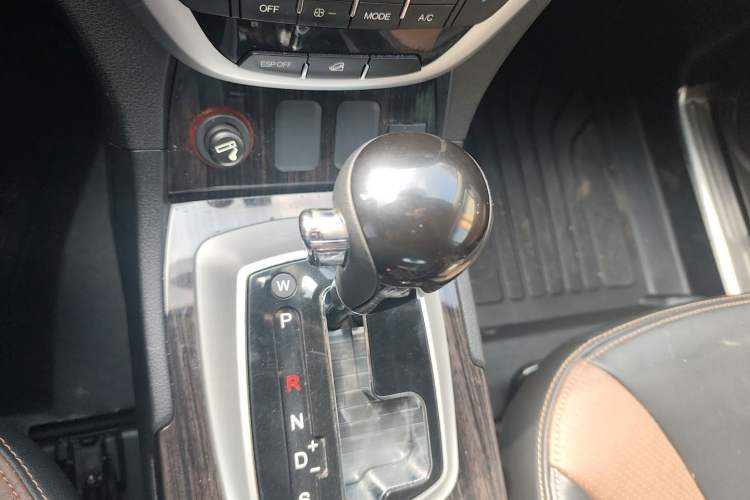 Used GAC Trumpchi GS5 Super 2015 2.0L Automatic Two-Wheel Drive Luxury Navigation Edition
