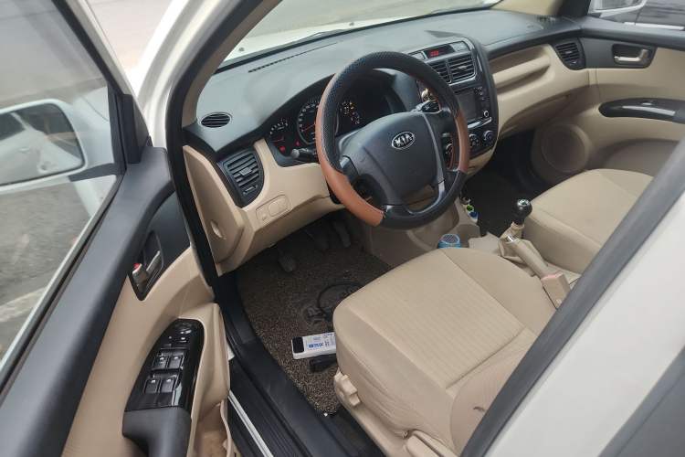 Used Kia Sportage 2013 2.0L Manual Two-Wheel Drive GL Trim