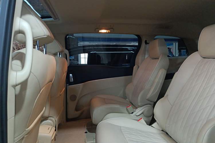 Used Buick GL8 2023 Land Executive Class 652T Luxury Model
