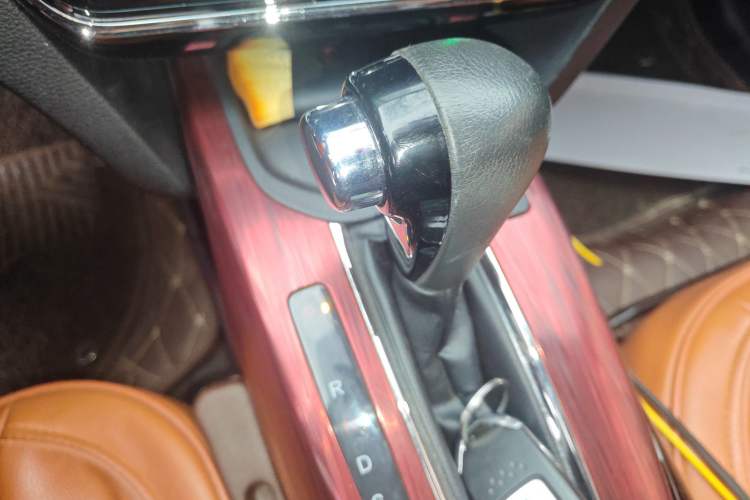 Used Honda XR-V 2015 1.8L VTi CVT Luxury Edition