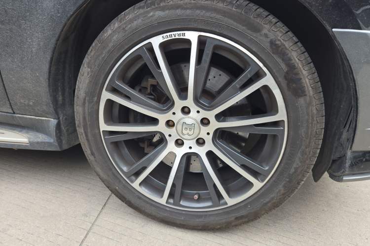 Used Brabus M-Class  Right Front Wheel Hub