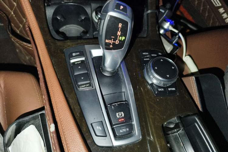 Used BMW 5 Series 2013 530Li Leading Model Gear Lever