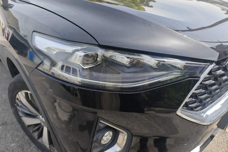 Used Haval F7x 2019 1.5T Two-Wheel Drive Smart & Trendy Edition Right Front Headlight