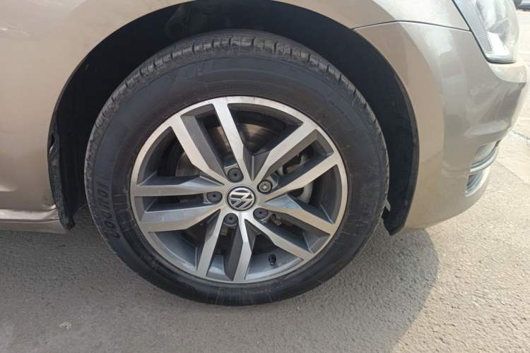 Used Volkswagen Golf 2016 230TSI Automatic Luxury Version
