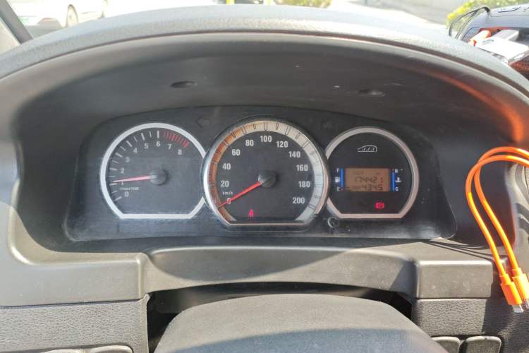 Used FORTHING Lingzhi 2013 M5 Q7 2.0L 7-Seater Long-Wheelbase Comfort Model Instrument Cluster