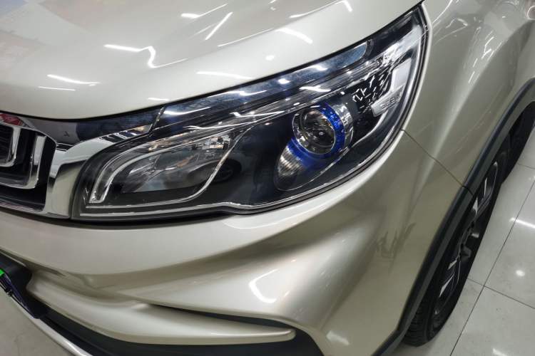 Used Geely Auto Vision X3 2020 1.5L CVT Luxury Model Left Front Headlight